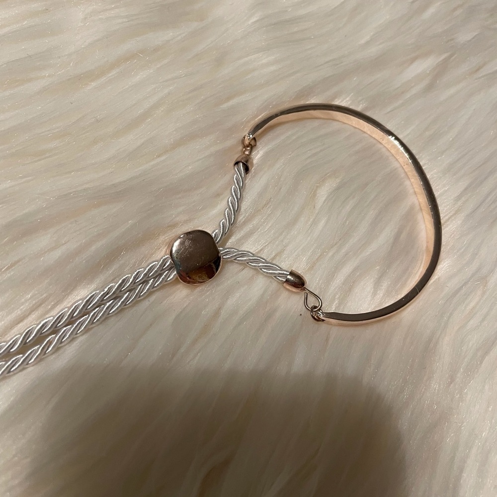 Be Strong Gold Roped Bracelet - Picture 7 of 8